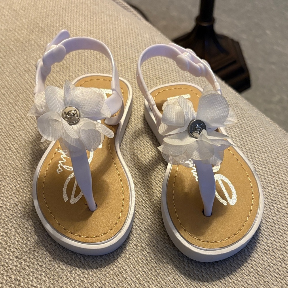 Bebe Girls' Thong Sandals with Chiffon Flowers.